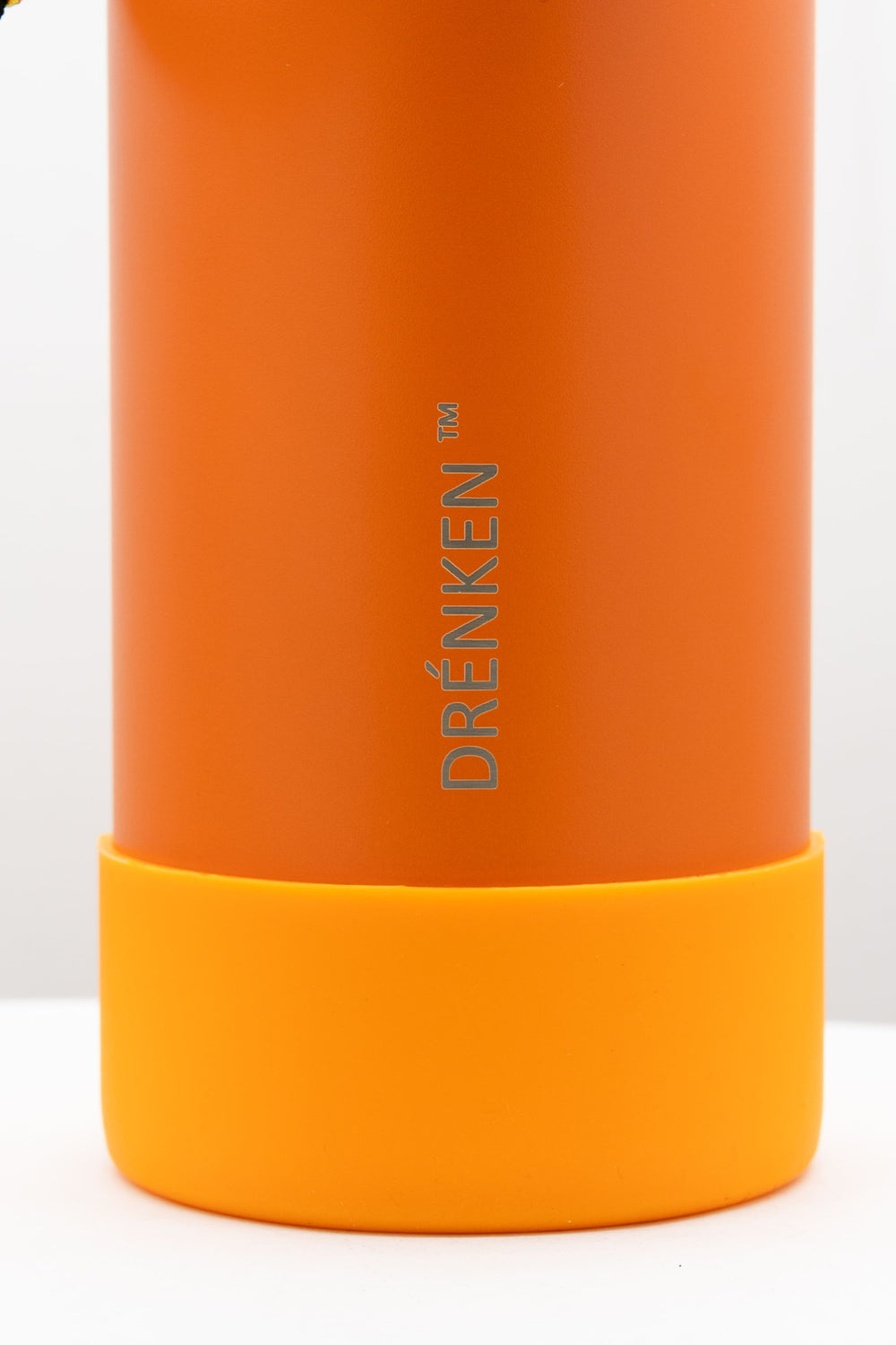 DRÉNKEN  32 OZ Water Bottle