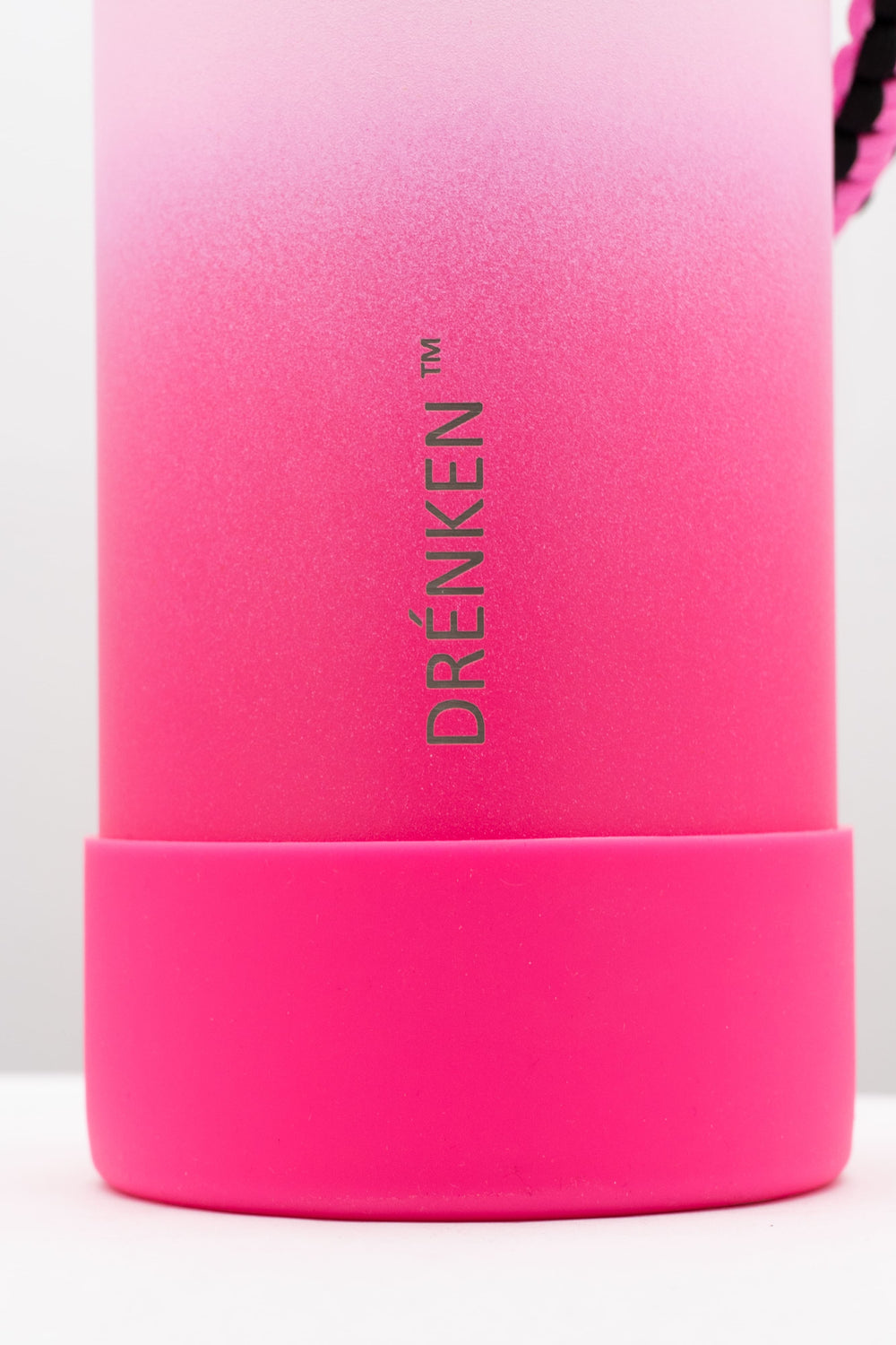 DRÉNKEN  32 OZ Water Bottle