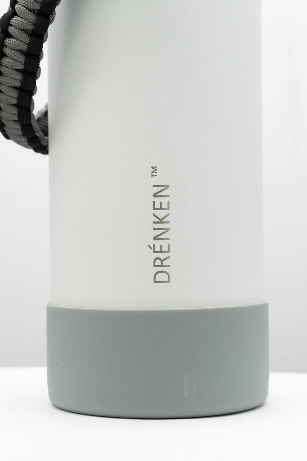 DRÉNKEN  32 OZ Water Bottle